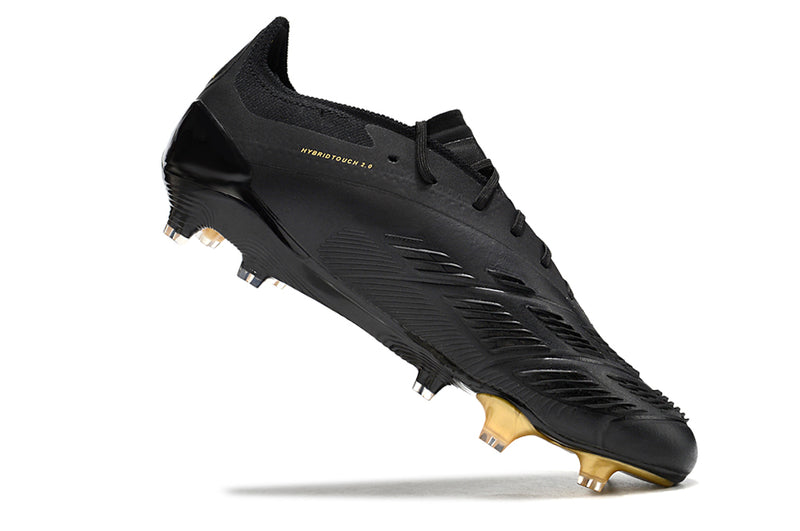 Chuteira Adidas Predator Elite FG - Dourada e Preta