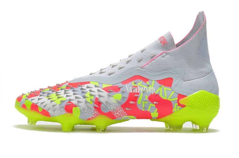 Chuteira Adidas Predator Freak+ FG