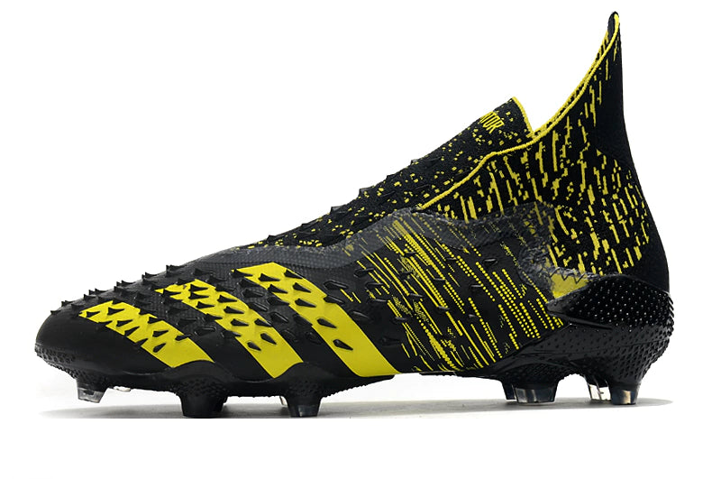 Chuteira Adidas Predator Freak+ FG