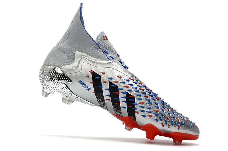 Chuteira Adidas Predator Freak+ FG